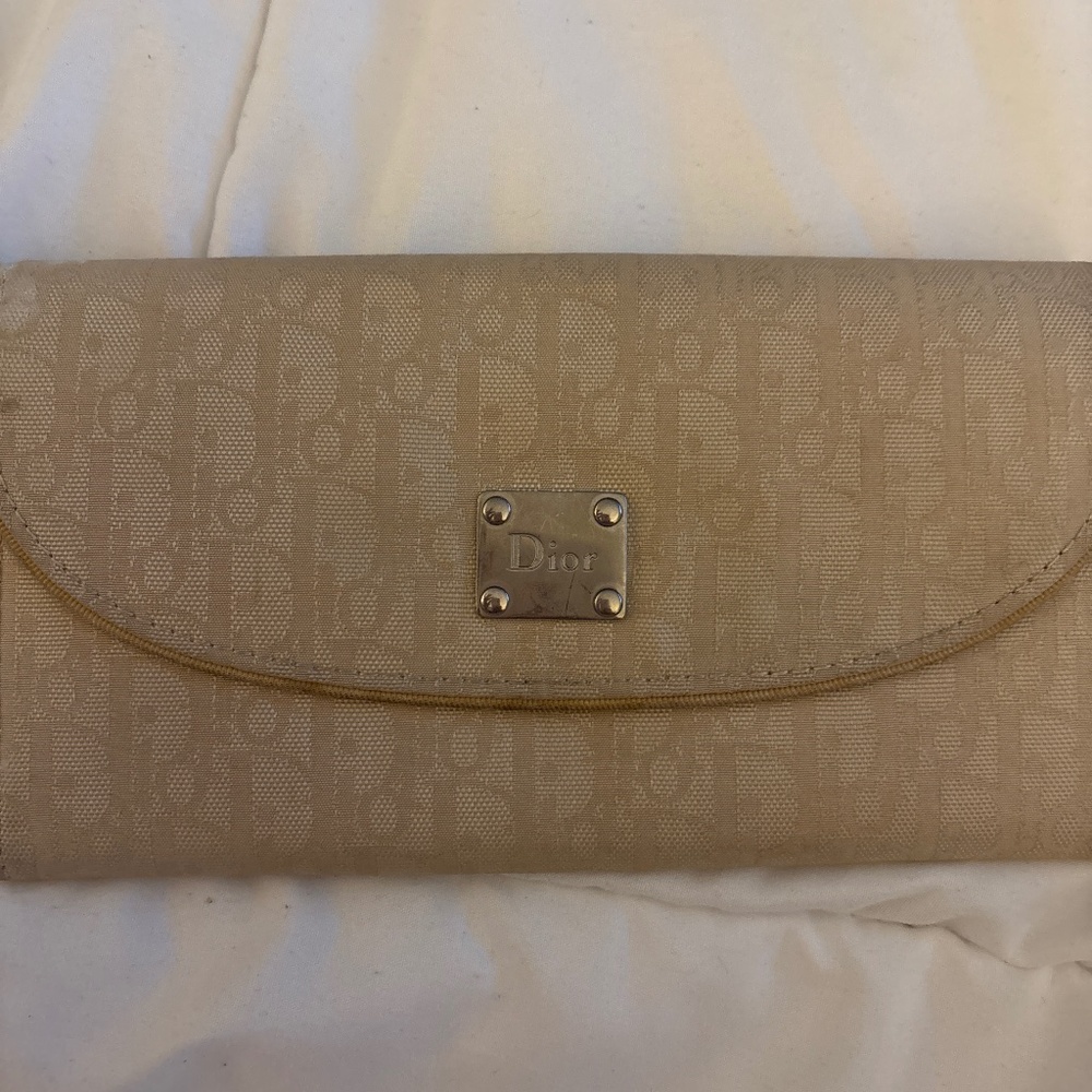 Dior wallet